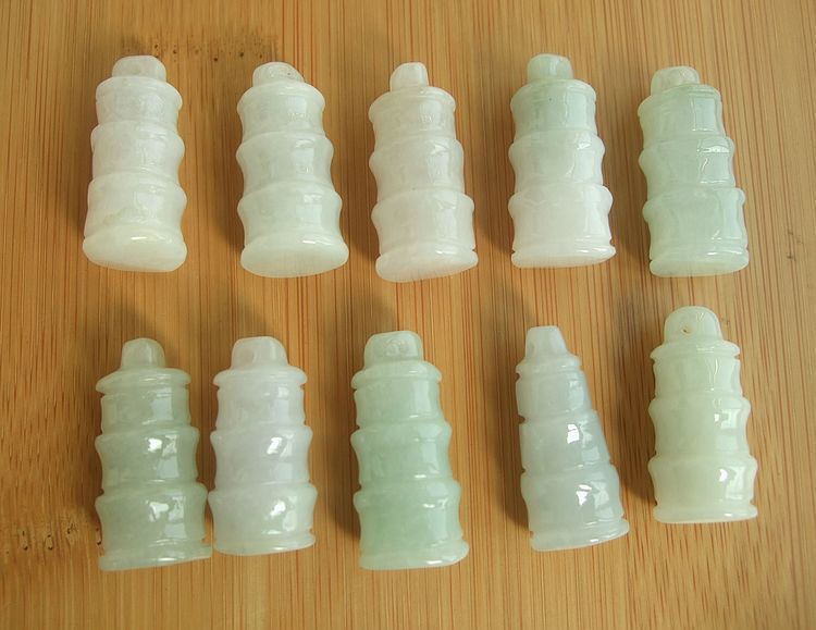 天然a货节节高吊坠缅甸玉