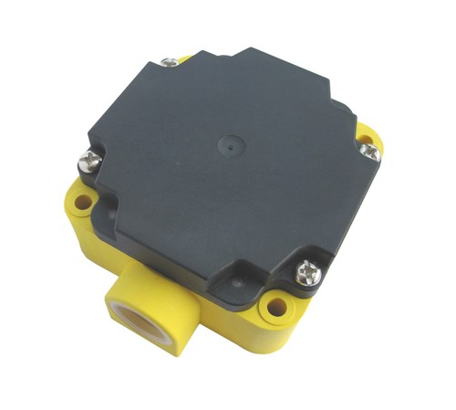 工业级RFID读卡器，全面取代磁性开关，RS232站点编码数据输出+手持编码机，WINDOWS操作系统，方便实用，性能稳定，感应灵敏， AGV小车，机器人的选择，有众多自动化物流行业应用案例。