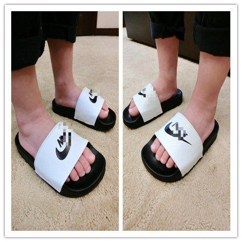 Pantoufles enfants en autre - Ref 1012563 Image 1