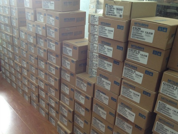 全新原装三菱L系列PLC LJ71C24-R2-CM LY41NT1P-CM 数量有限 特价处理 TEL:15197375666 谭工