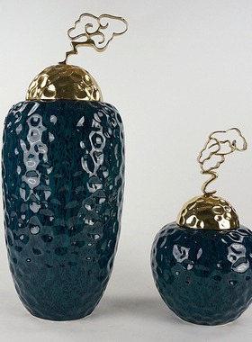 中式风客厅陶瓷有盖装饰罐