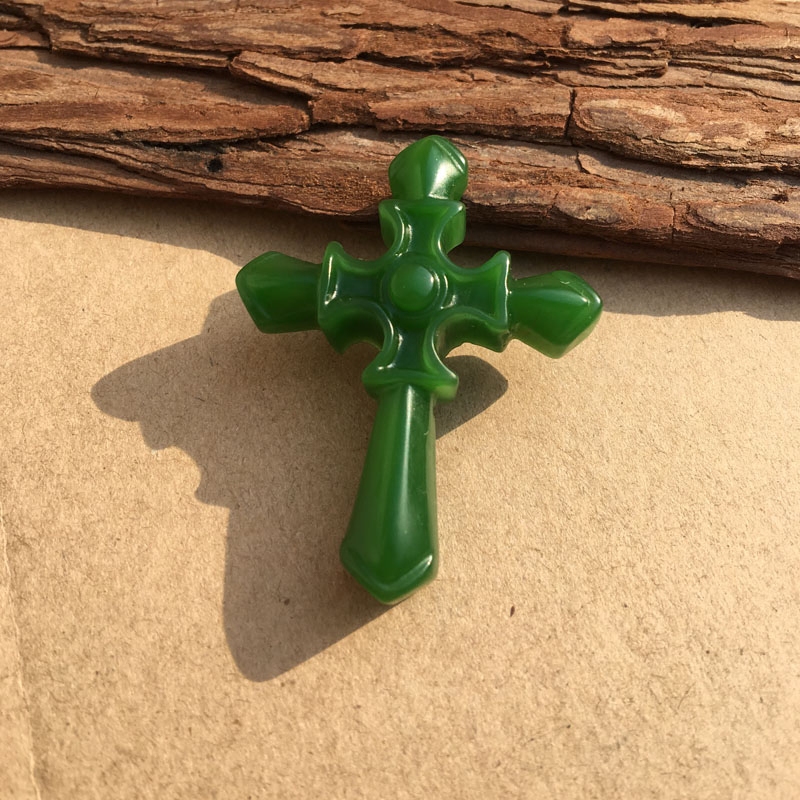 台湾天然干青玉十字架吊坠碧玉菠菜绿十字架项链