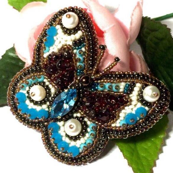 Broche en autre - Ref 1184089 Image 1