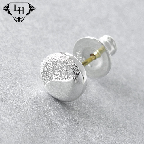 日本代购lion heart 925银色圆形磨砂自然潮男个性配饰耳钉