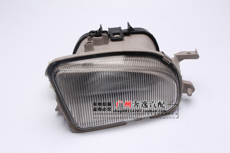 适配奔驰W210 E级 E280 E240 E320 E200前保险杠 前杠防雾灯 杠灯