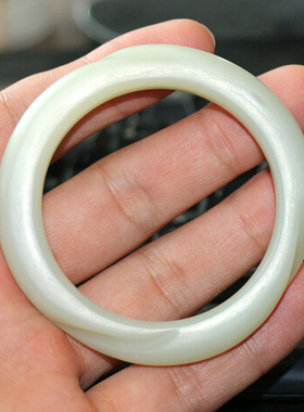 新疆和田白玉山料 小清新 绞纹手镯   xx07099   51