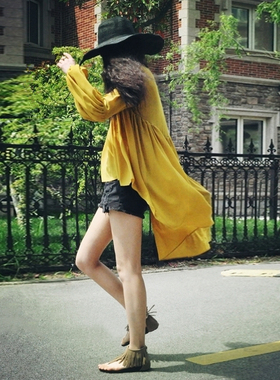 2025秋季新款女装欧美宽松显瘦前短后长沙滩防晒灯笼袖雪纺衫上衣