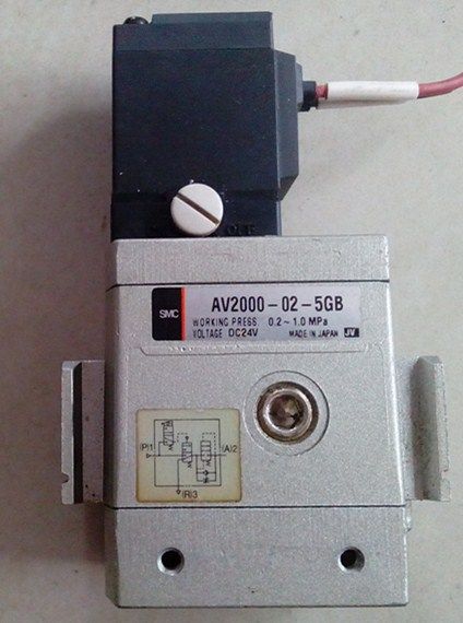 二手原装SMC电磁阀 AV2000-02-5GB 实物图片 功能包好