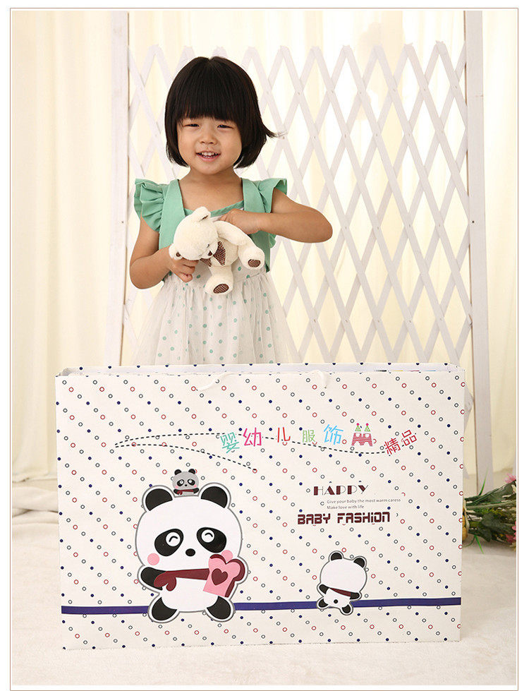 Coffret cadeau pour bébé - Vêtements + Accessoires - Ref 1977195 Image 3