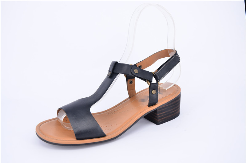 露趾软底轻巧欧美舒适风真皮凉鞋