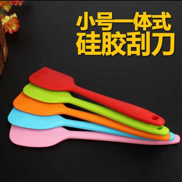 烘焙工具耐高温硅胶蛋糕一体式小号刮刀面包饼干搅拌奶油抹刀彩色