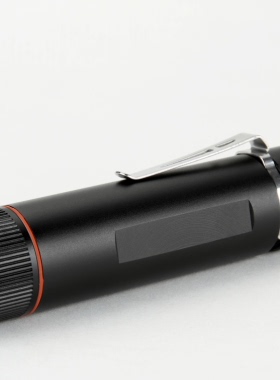 金三赢 Q2专业潜水手电筒强光LED可充电户外骑行远射铝合金电筒