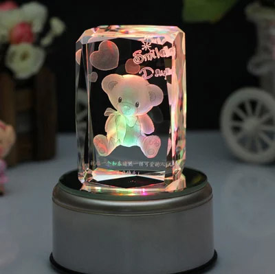 小熊送女朋友老婆七夕节结婚礼物