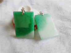 Украшение на шею 特价促销正品宝石青翠欲滴阳绿a货马来玉方形平安无事牌毛衣链