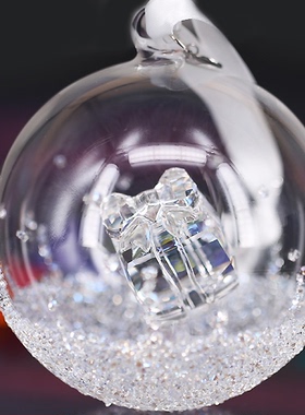 新款透明白红蝴蝶结圣诞礼物盒水晶球车挂件后视镜挂饰5221221