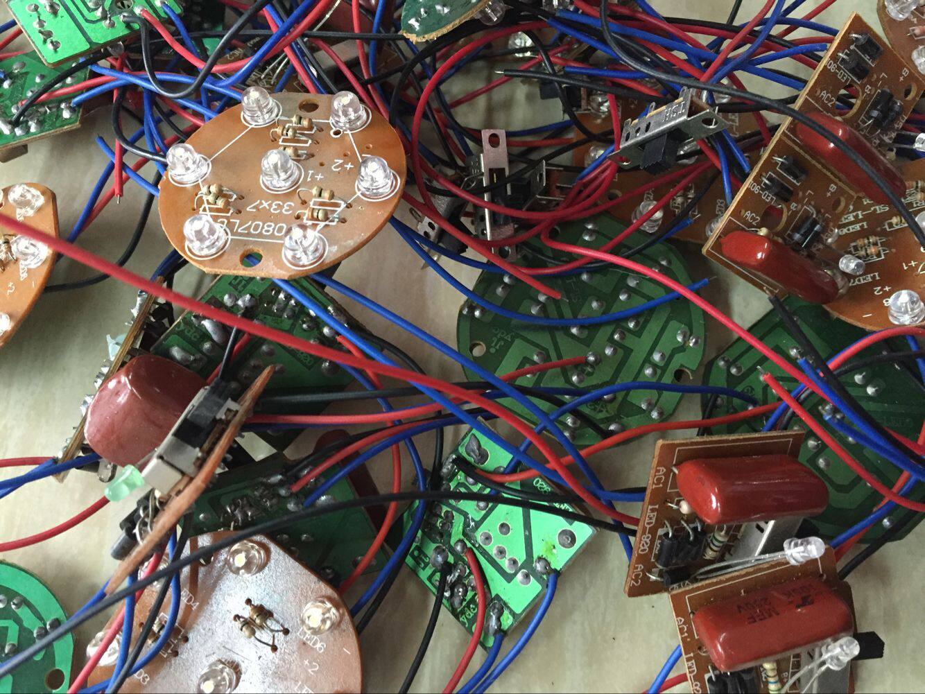 7元100g混装led灯板 混装led电源板 混装电子元件包 手电筒灯板