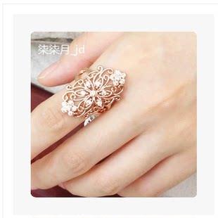 Sophisticated fashionable retro ring, Korean style, on index finger