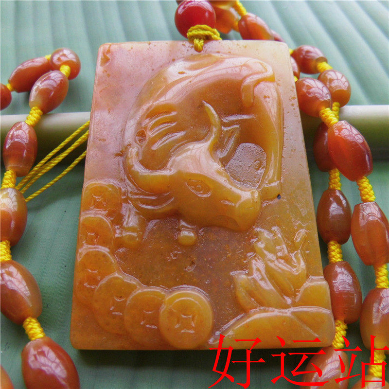 促销新款黄龙玉孺子牛吊坠宝石挂件玉石颈饰项链手工玉饰品玉佩收