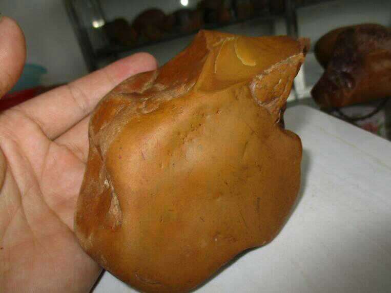 黄蜡石籽料水冲细蜡冻黄红料手把摆件观赏原石天然奇石信江黄冰料