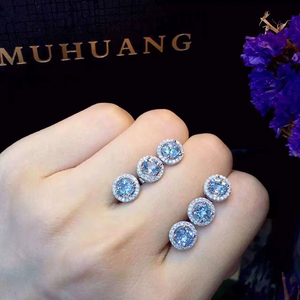 海蓝宝耳钉出货~冰蓝透净 戒面4.5mm，银镀白金 证书10元