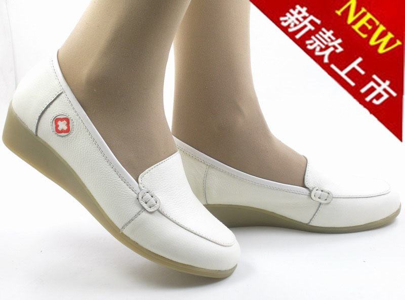 白色护士鞋 坡跟牛筋底 工作鞋 美容师鞋妈妈鞋舒适透气性强包邮