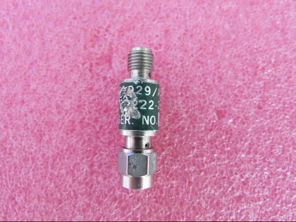 美国进口 DC-18GHz 6dB 2W SMA RF 射频微波同轴固定衰减器 质量包好，包能用 可提供详细测试图 成色好 名 称：同轴固定衰减器 衰 减 量: 6dB 频 率： DC-18GHz 可提供详细测试 接 头：SMA公-SMA母 功 率：2W /瓦