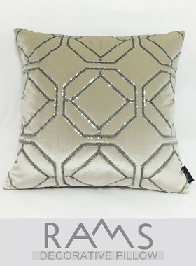 北欧样板房沙发抱枕套 法式奢华丝绒亮片绗棉几何刺绣花靠包米白