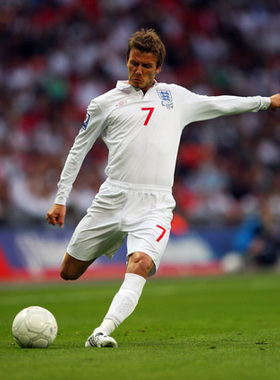 贝克汉姆海报定做足球俱乐部球星明星实木相框装饰挂画贴画Z619B