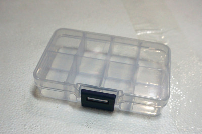 透明塑料可活动插片零部件收纳盒 小号 八格 结实耐用 环保材料