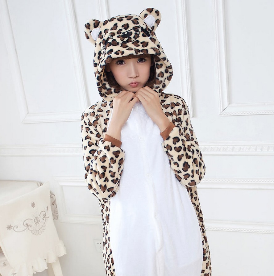 豹纹动物珊瑚绒如厕版连体睡衣