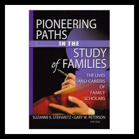 【预售】Pioneering Paths in the Study of Families