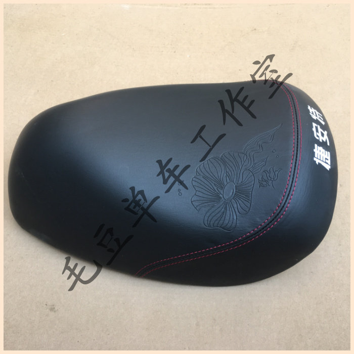 Selle de vélo GIANT - Ref 2352459 Image 1