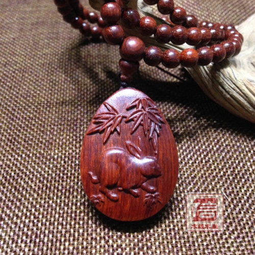 印度小叶紫檀兔子吊坠 紫檀兔牌 红木兔子 木雕兔子 挂坠牌子项链