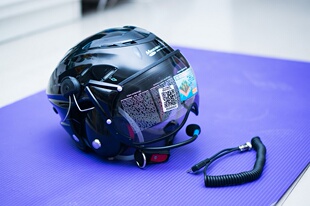 梦翔02 滑翔伞/动力伞/三角翼 对讲通讯头盔定向麦克风 GoPro基座