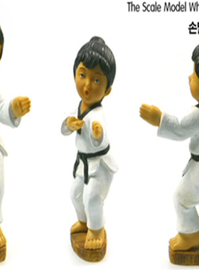 创意跆拳道雕塑武术馆树脂工艺品