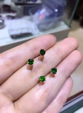 925银镶天然透辉石4*4mm奶奶四爪