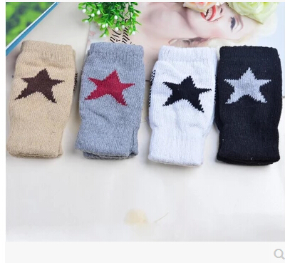 新款情侣时尚羊绒毛线半截露手指手套冬男女办公打字学生手套包邮