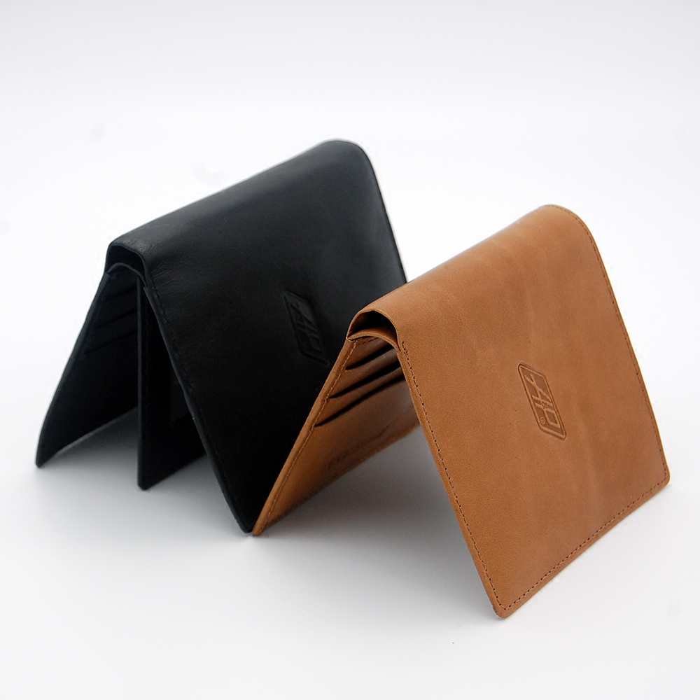 90年代vintage 意大利合资厂库存 超薄头层牛皮 短款一折钱包 竖