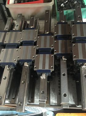 日本进口直线导轨lKO LWHT20滑块，线轨长度400mm已配2个滑块拆机