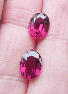 色泽艳丽天然镁铝榴石裸石椭圆形6.1*8.1MM 石榴石两颗