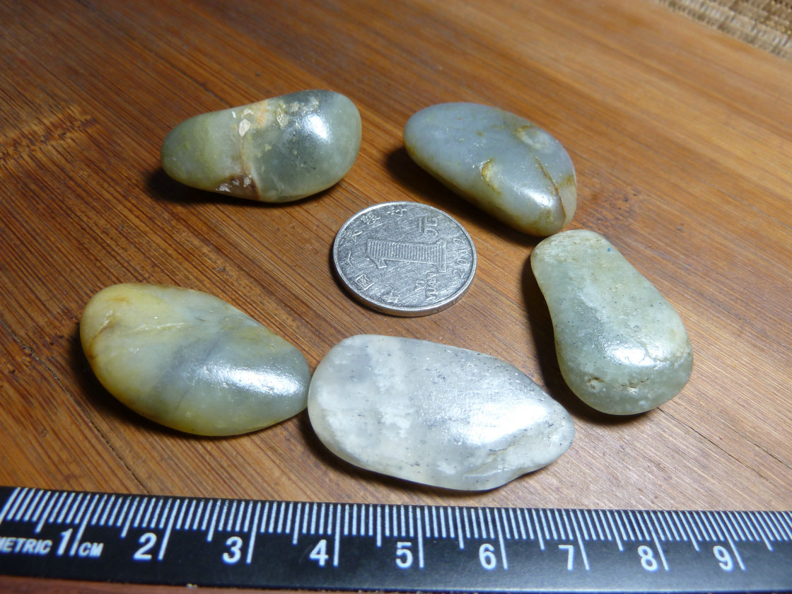 20926新疆和田玉龙喀什河青花玉籽料原石 5颗 3.5cm左右