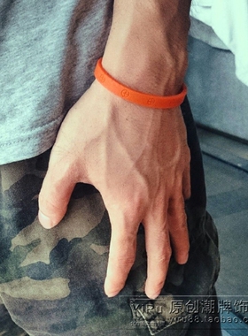 运动硅胶时尚风首饰品手环