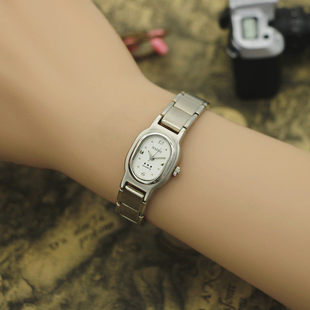 海达手表黑色银色方形磨砂个性复古石英表女表古董表库存全新