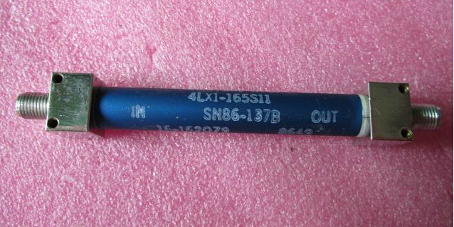 REACTEL 进口 4LX1-165S11 165MHz SMA母 RF 射频微波同轴低通滤波器 质量包好，包能用 可提供详细测试图 品牌：REACTEL 型号：4LX1-165S11 截止频率：165MHz 通过频率：DC-165MHz 有测试图 接头：SMA F