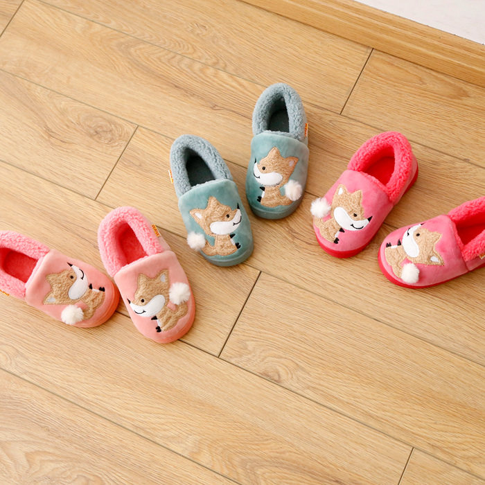 Pantoufles enfants en suède pour hiver - Ref 1009846 Image 1