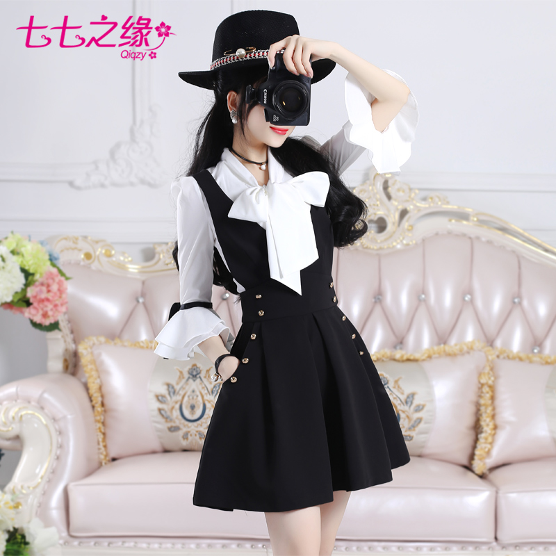 七七之缘春秋新品女装韩版 黑色大v领金扣修身百搭背带连衣裙