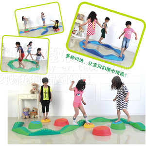 幼儿早教园儿童优质波浪触觉步道平衡木彩虹石过河石感统平衡器材
