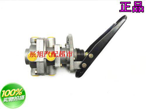 适配于21J CA1122J解放151赛龙犀牛劲工轮式挖掘机刹车总泵带踏板
