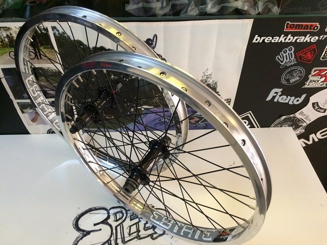 Roues de vélo - Ref 2373505 Image 1