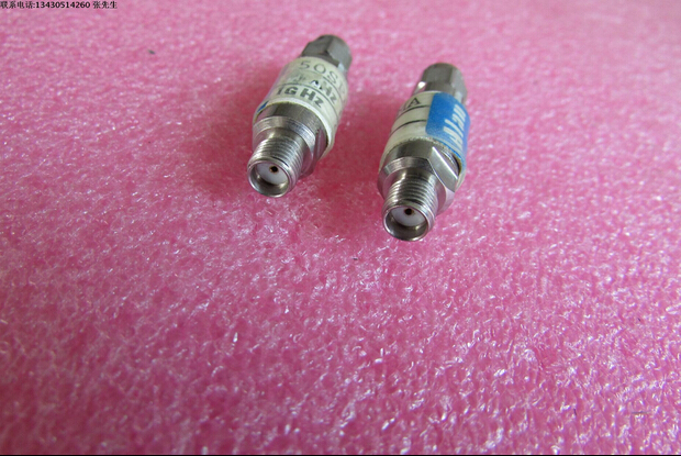 50SPA6 Alan DC-1GHz 6dB 2W SMA 射频微波同轴高固定衰减器 质量包好，包能用 可提供详细测试图 成色好 名 称：同轴固定衰减器 品 牌：ALAN 型 号：50SPA6 衰 减 量: 6dB 频 率：DC-1GHz